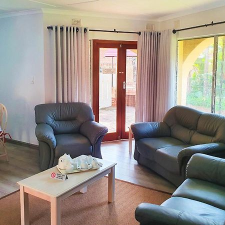 First Group La Rochelle Apartment St Lucia Bagian luar foto