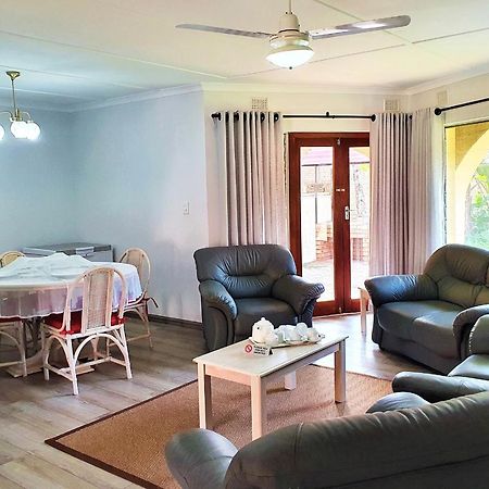 First Group La Rochelle Apartment St Lucia Bagian luar foto